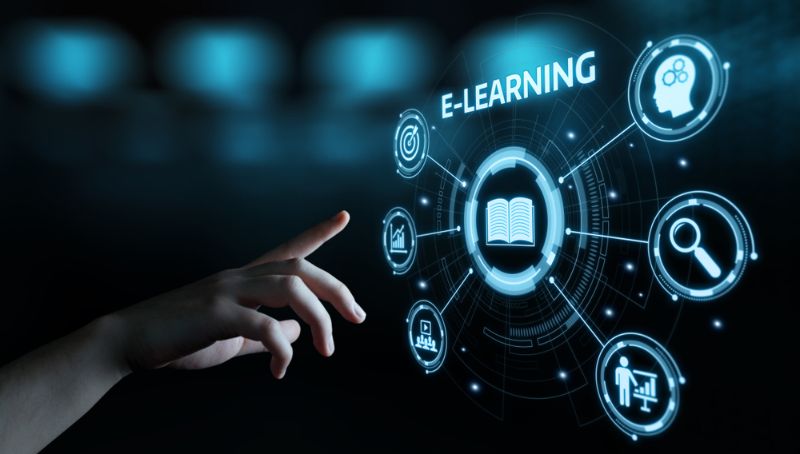 Triển khai hệ thống E-Learning cần đáp ứng những yêu cầu gì?